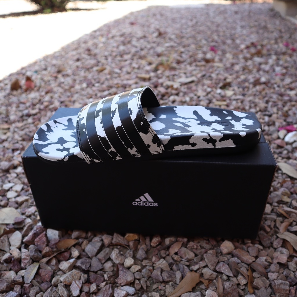 Adidas Women's Adilette Comfort Slide Sandal - Picture 2 of 5
